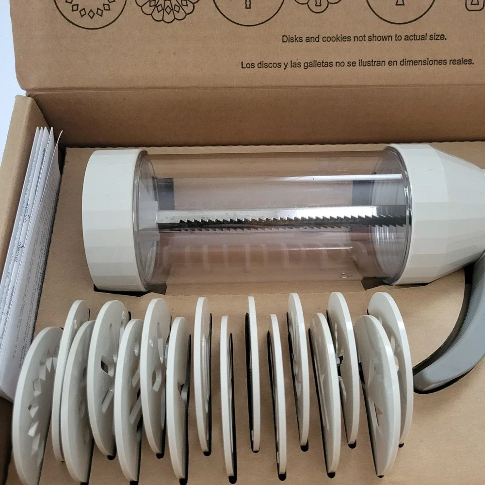Pampered Chef Cookie Press #1525 Complete w/ 16 Discs Original Box & Instruction
